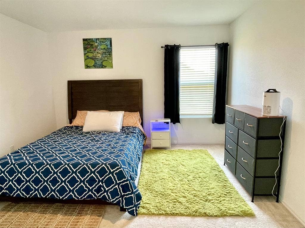 Private Master Suite–All Bills Paid