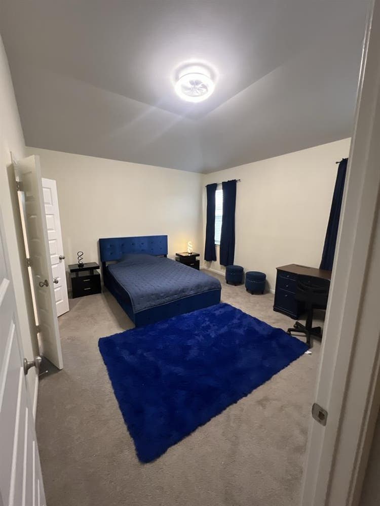 The house have 4 bathrooms  4 bed
