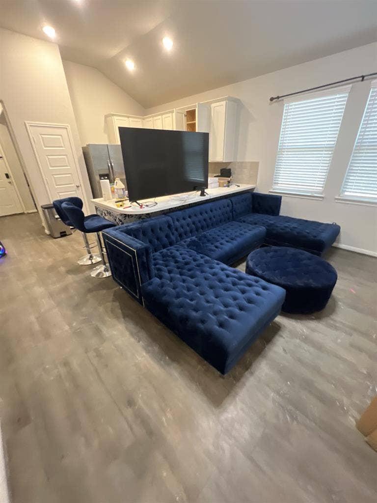 The house have 4 bathrooms  4 bed