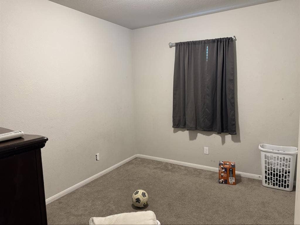 The house have 2 bathrooms 4 beds