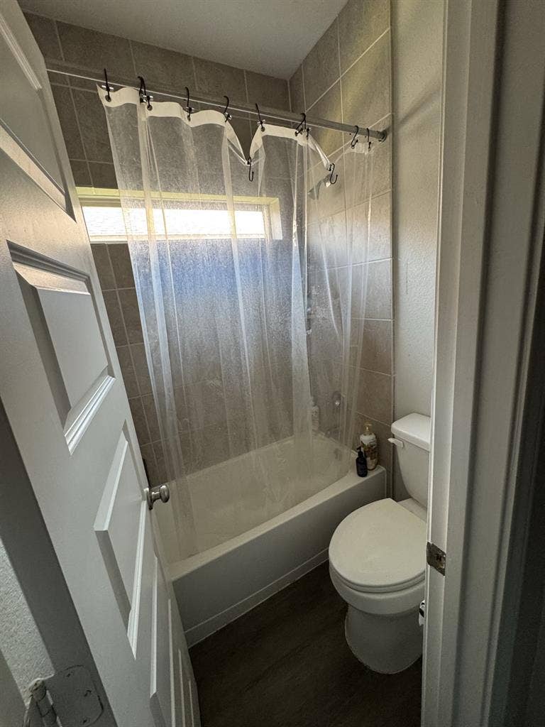 The house have 2 bathrooms 4 beds