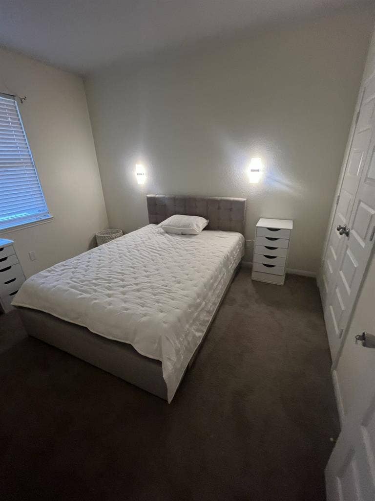 The house have 4 bathrooms  4 bed