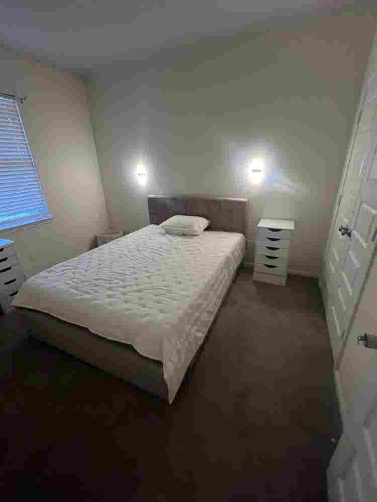 The house have 2 bathrooms  4 beds