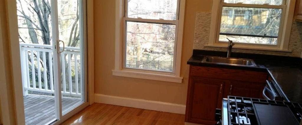 3 minutes walk to T Jamaica plain