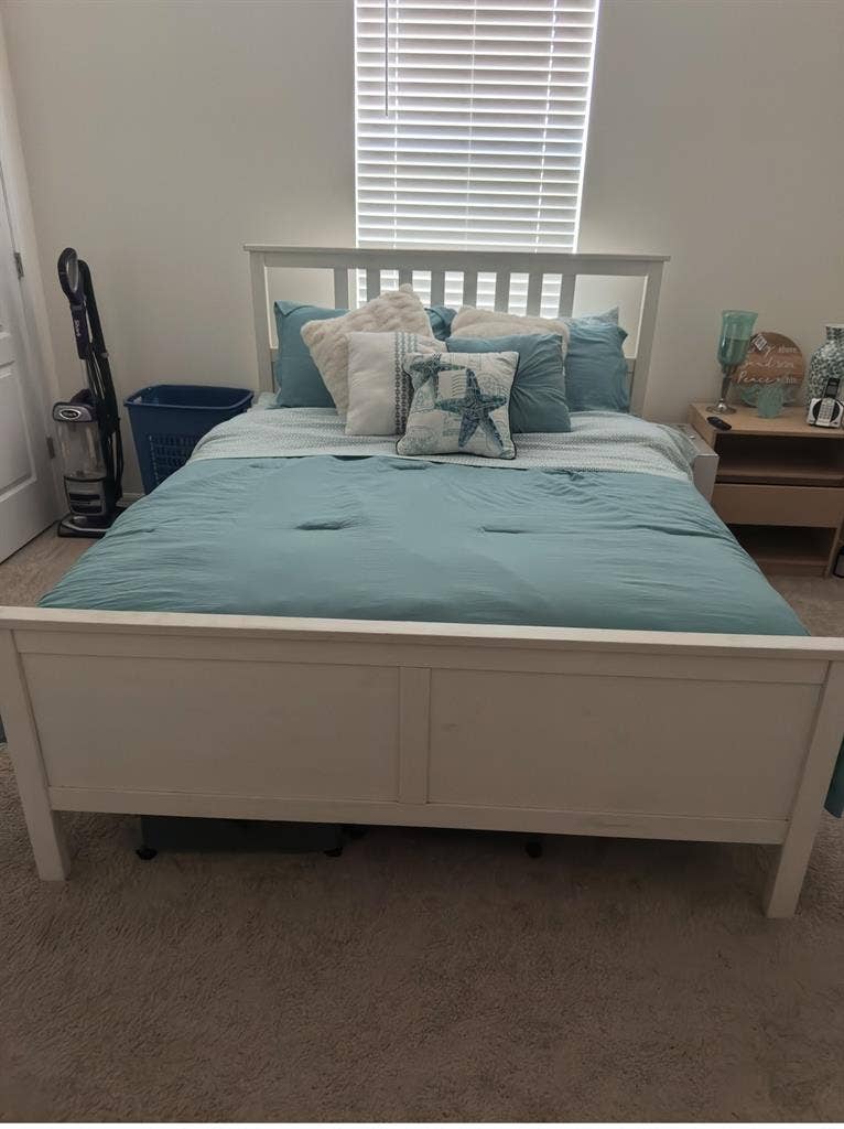 Empty Room Waiting For You!