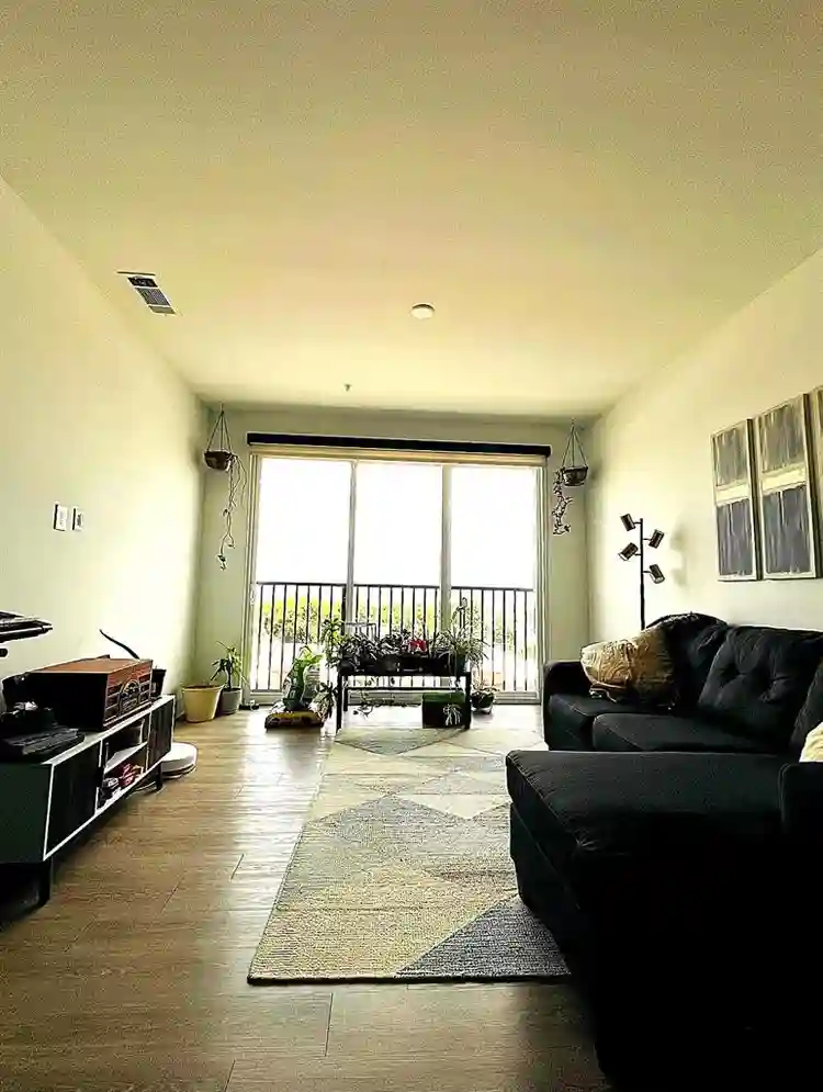 Prime Comfort – Trendy Upscale Room