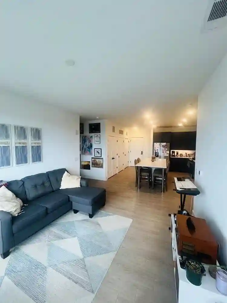 Prime Comfort – Trendy Upscale Room