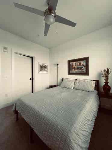 Prime Comfort – Trendy Upscale Room