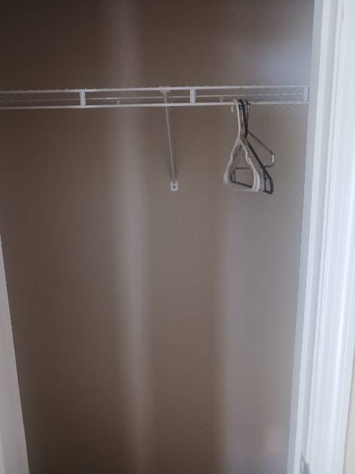 I am looking for a roommate
