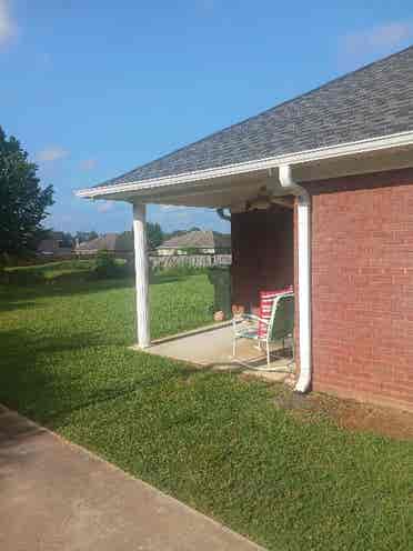 I am looking for a roommate