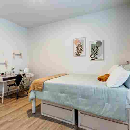 Lease Takeover: Private Bedroom