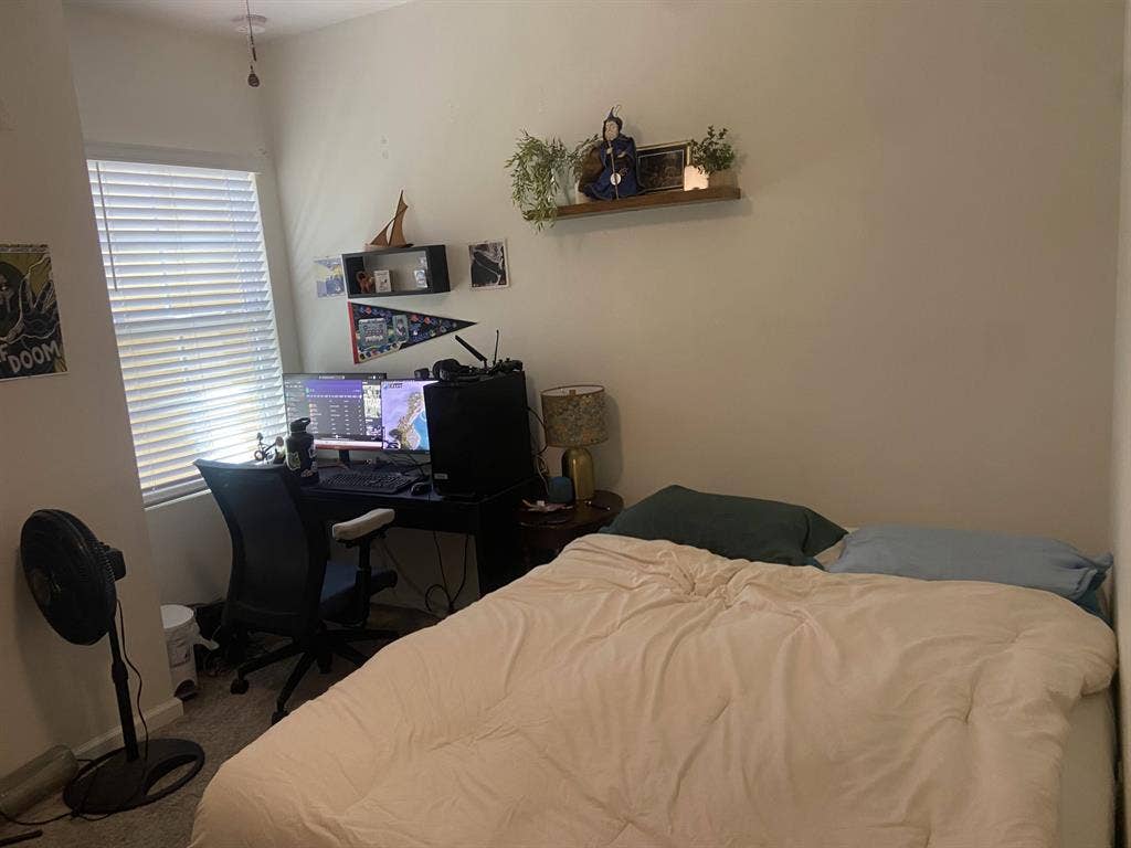 Room available for rent