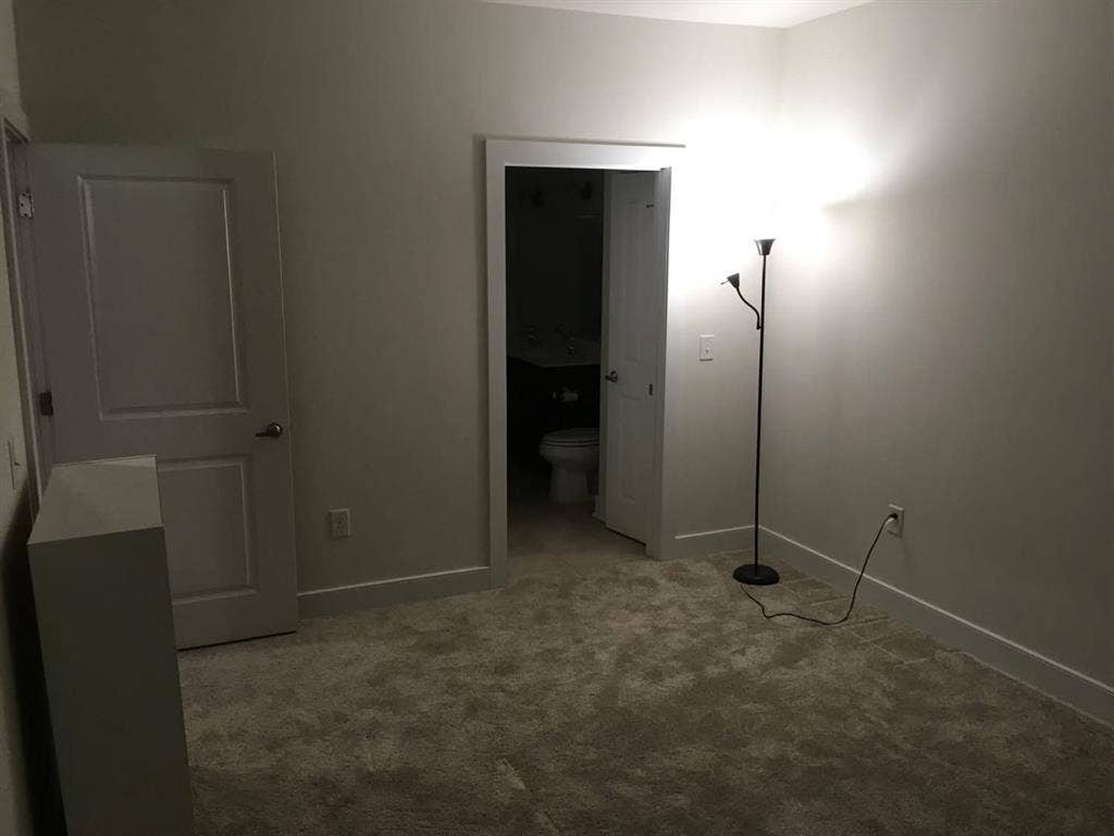 Seeking roommate in Norfolk