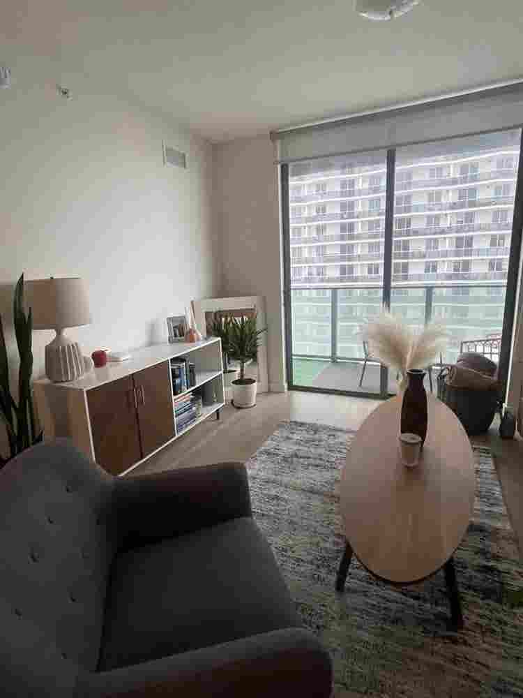 Double spacious room for rent