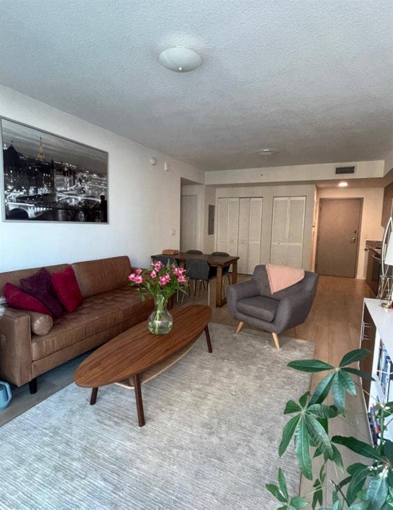 Double spacious room for rent