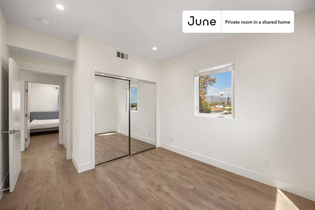 4 BR in Los Angeles