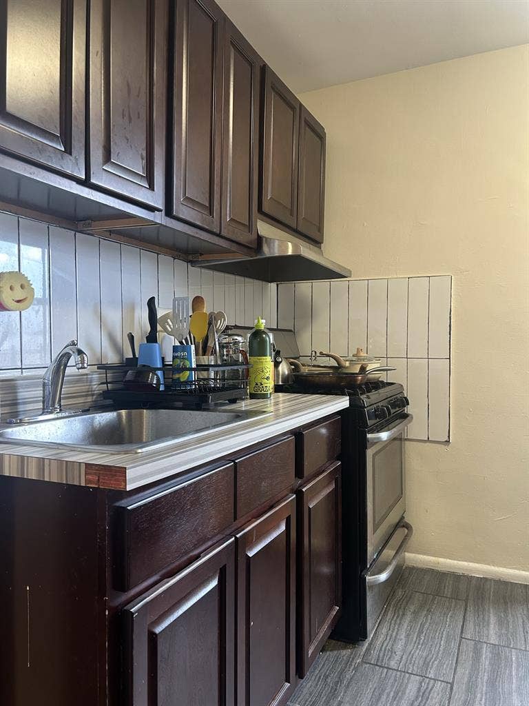 Room in Flatbush 3 Bedroom Apt