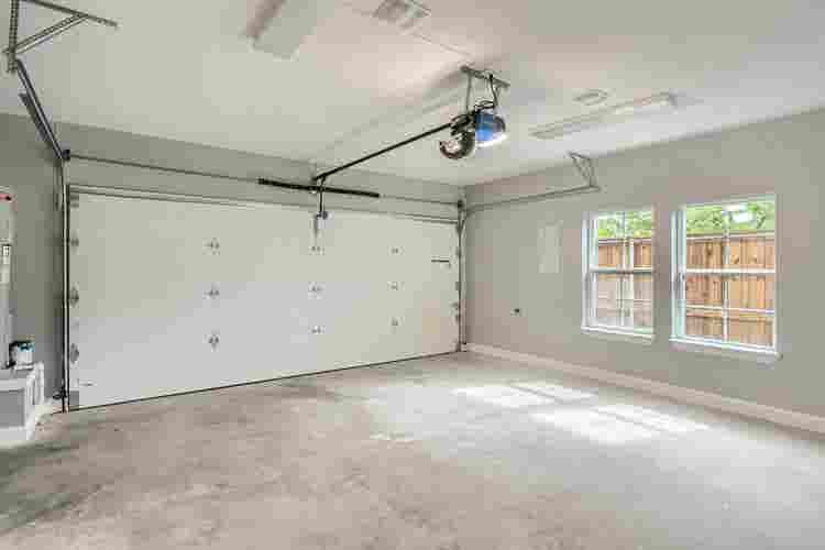 3 BR in Dallas