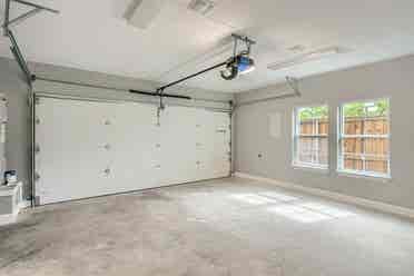 3 BR in Dallas