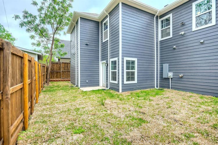 3 BR in Dallas