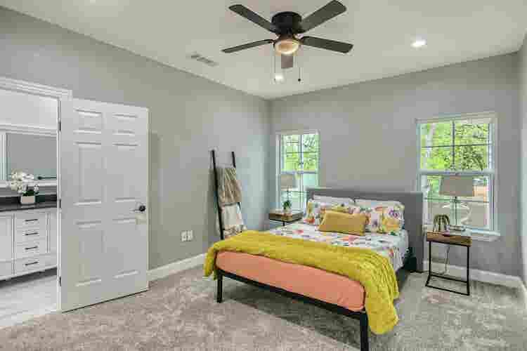 3 BR in Dallas