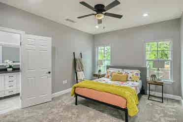 3 BR in Dallas
