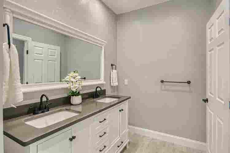3 BR in Dallas