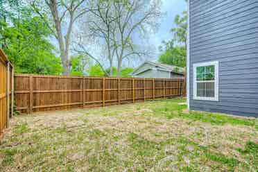3 BR in Dallas