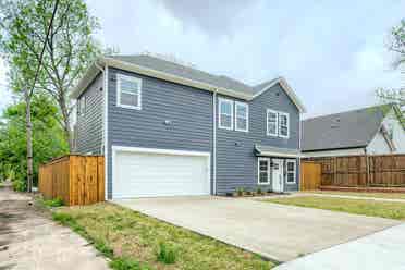 3 BR in Dallas