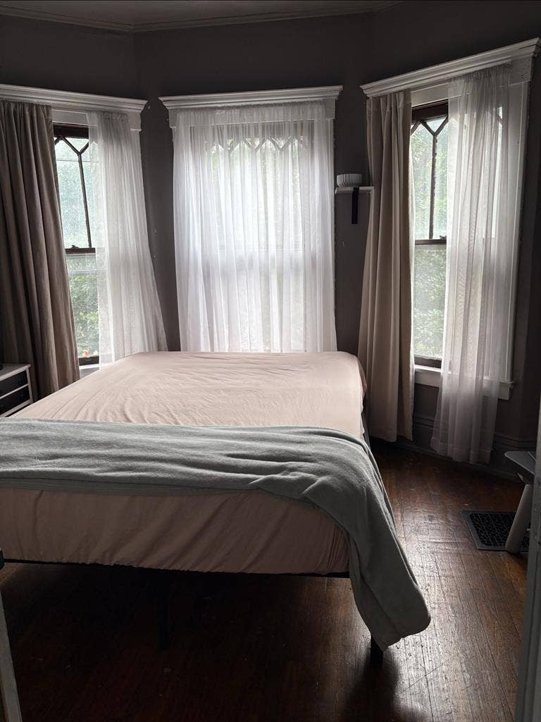 4 Private rooms for rent