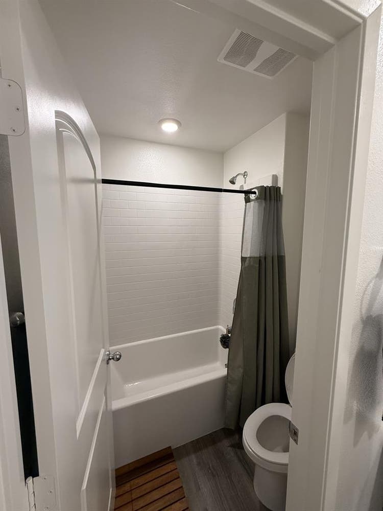 2 rooms for rent