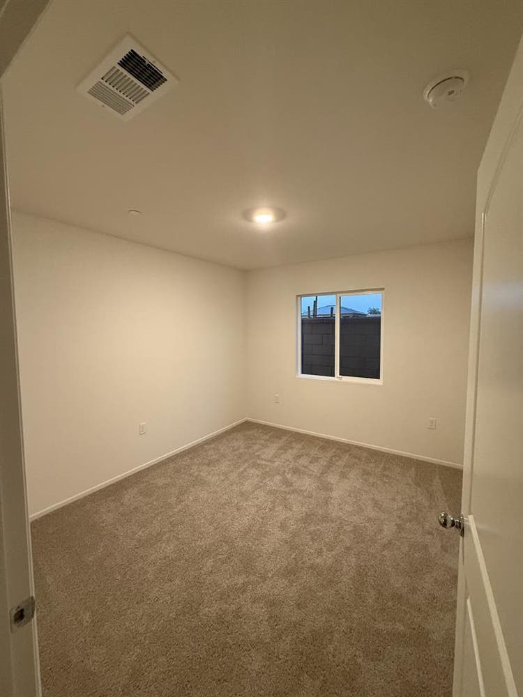 2 rooms for rent