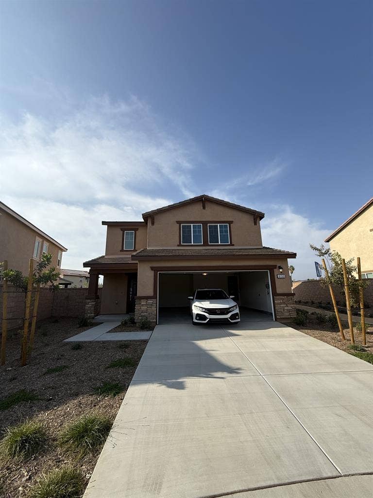 Multiple rooms for rent