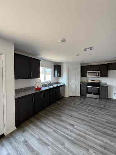 Multiple rooms for rent