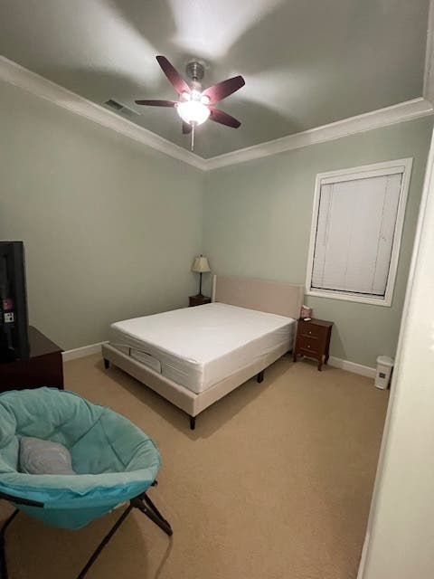 Room with Own Bathroom, NE Fresno