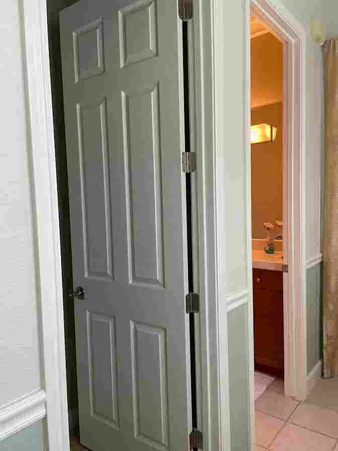 Room with Own Bathroom, NE Fresno