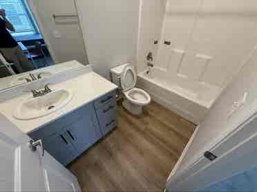 Near USF -Private Room and Bath