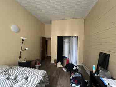 Roommate wanted