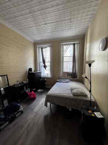 Roommate wanted