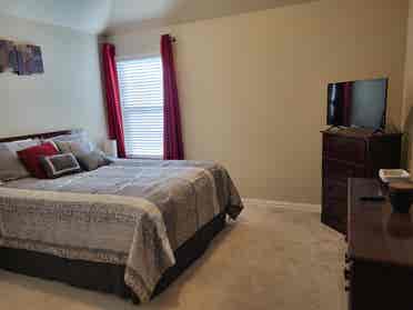 Clean Room for Rent