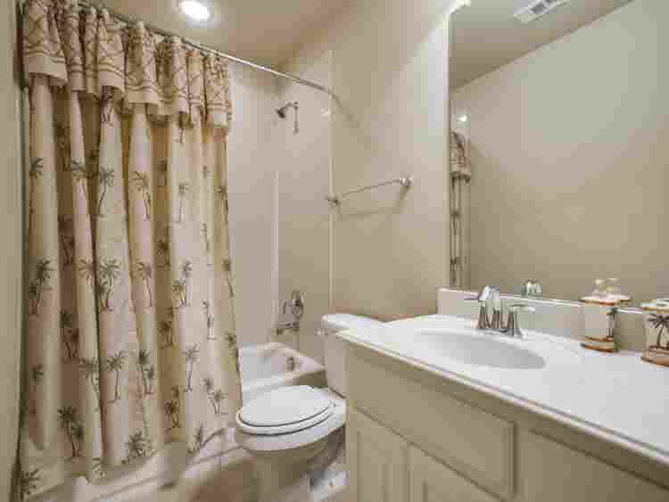 Clean Room for Rent