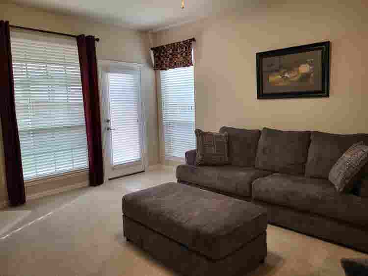 Clean Room for Rent