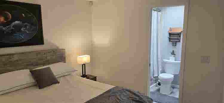1 room,  private bath