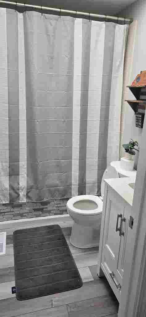 1 room,  private bath