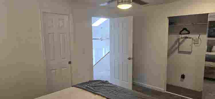 1 room,  private bath