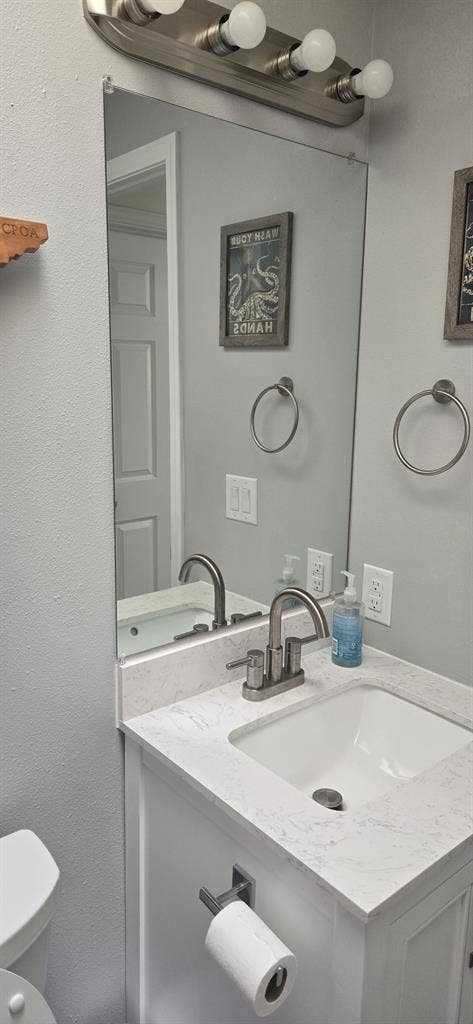 1 room, private bath