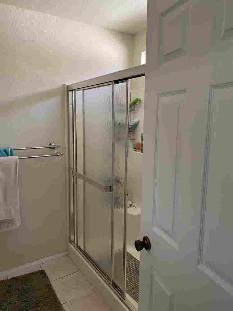 Master Bedroom w/private bathroom