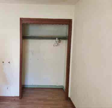 Room for rent -  bath