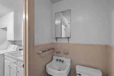 2 BR in Greenville