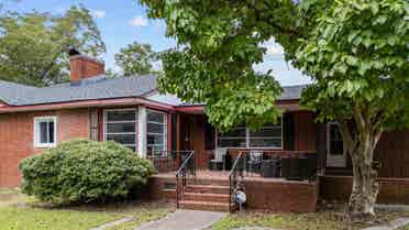 3 BR in Greenville